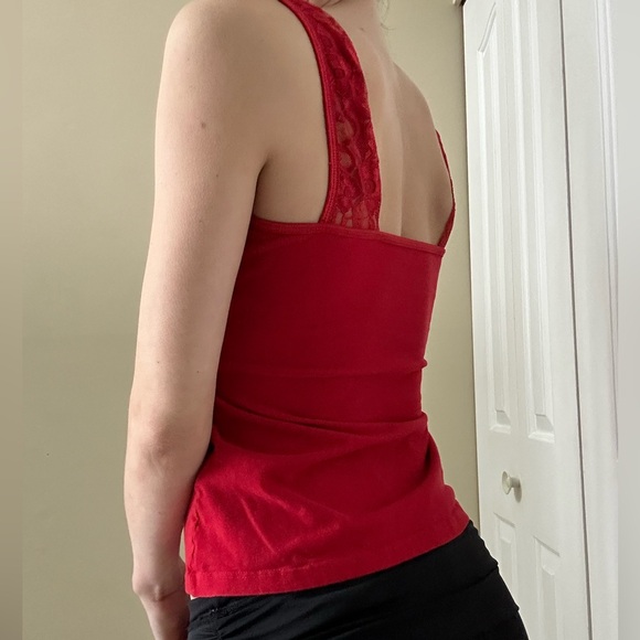 Red lace cami - Picture 5 of 9